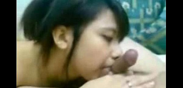  Indonesian amateur girl loves blowjob